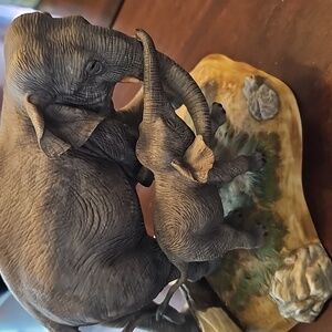 Lenox Wildlife Of The Seven Continents.Elephants Asia. Excellent Condition